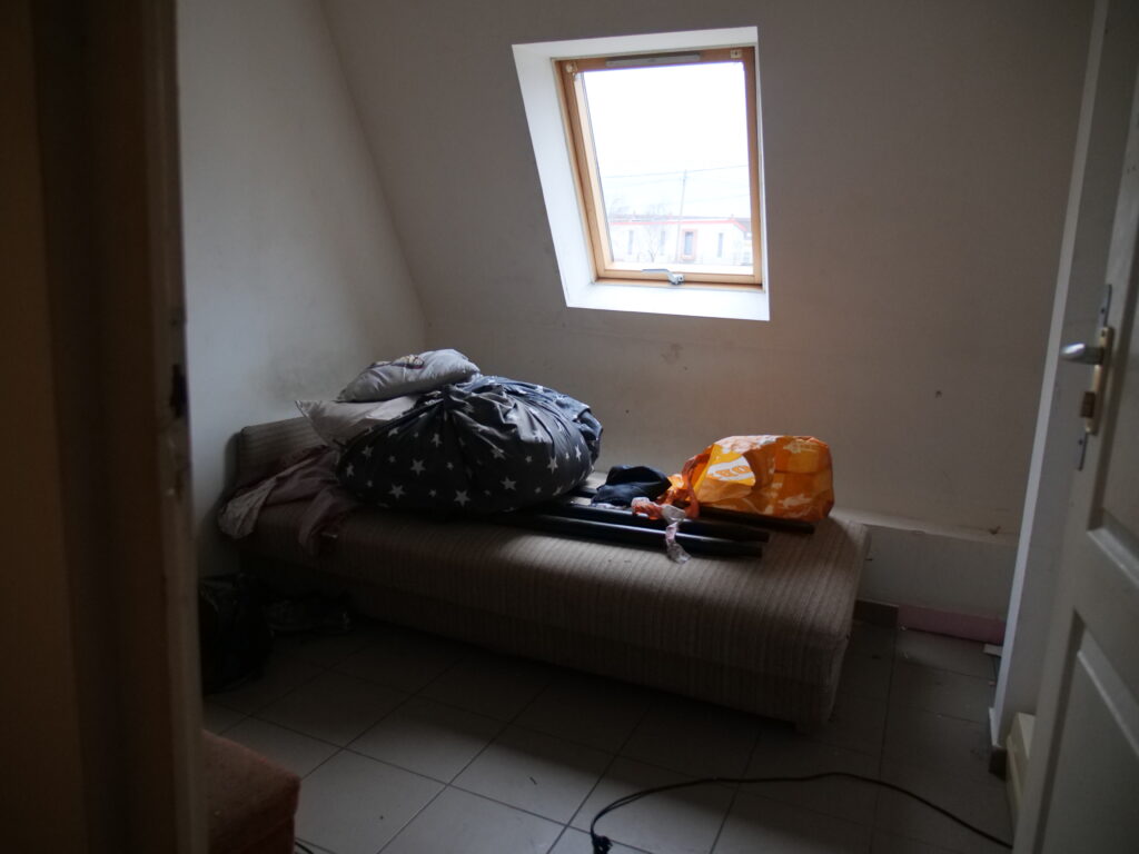 Kárpátaljai menekültek egy budafoki munkásszállón